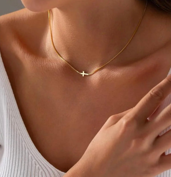 Pure faith Cross necklace (gold)